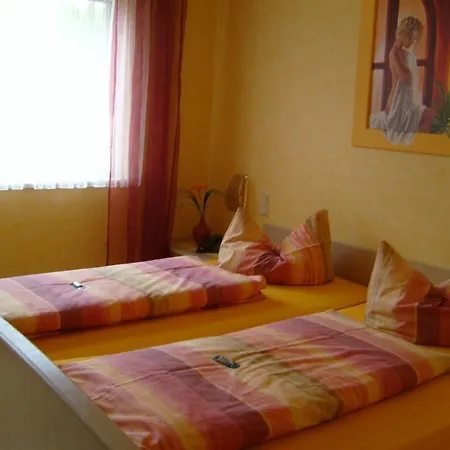 Stadtcafe Guest house Grunstadt