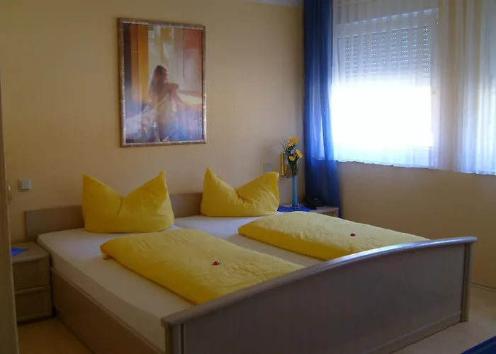 Stadtcafe Гостевой дом 3*